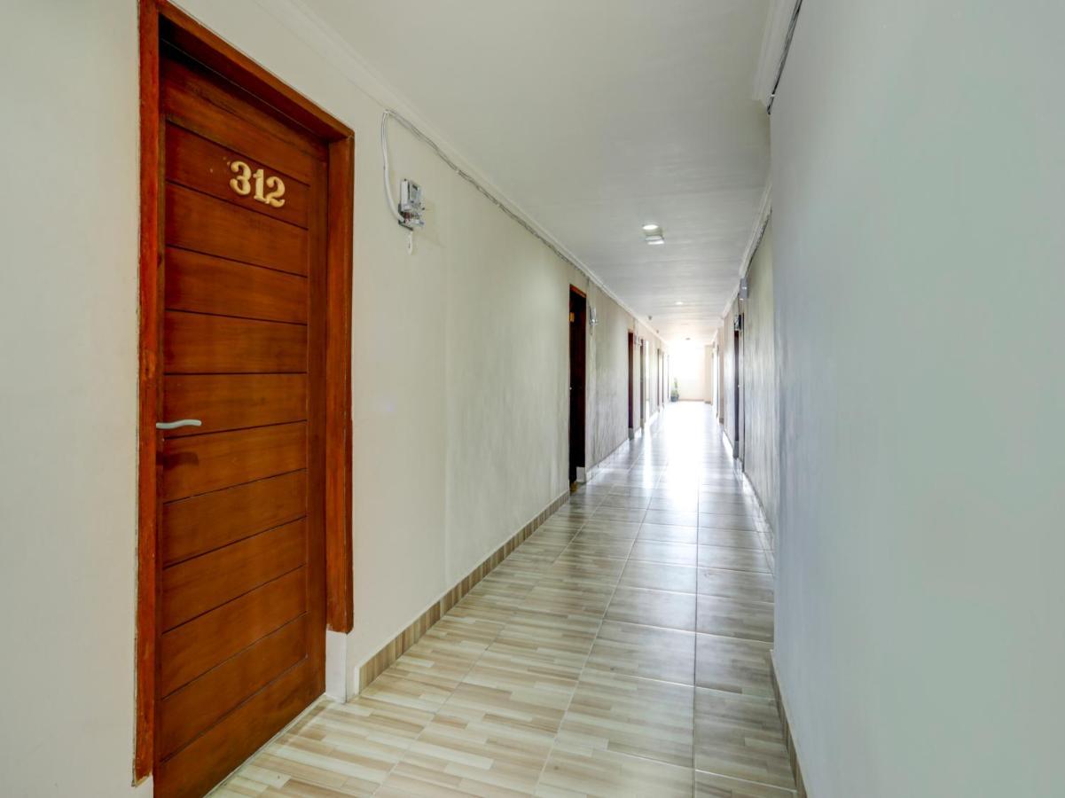 Oyo 3950 The Ratna Hotel Кута Экстерьер фото