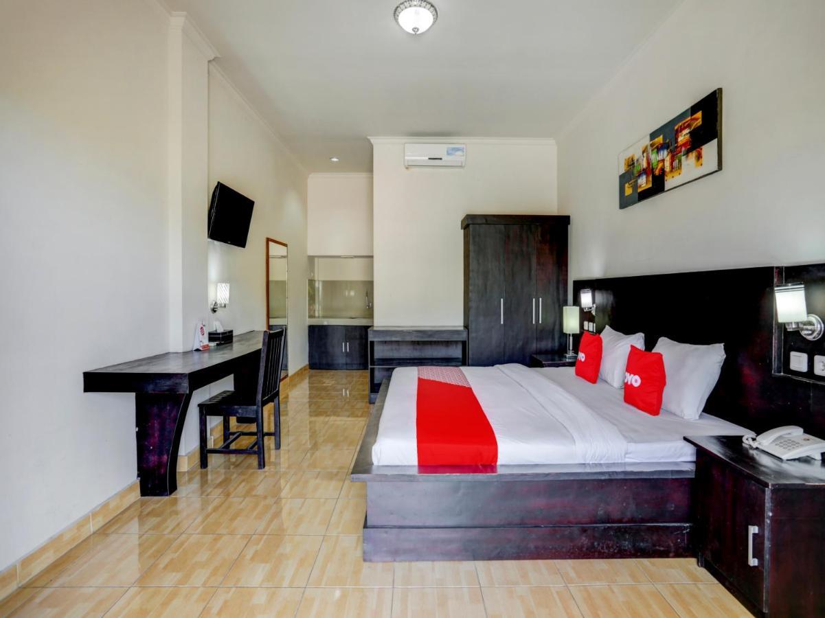 Oyo 3950 The Ratna Hotel Кута Экстерьер фото