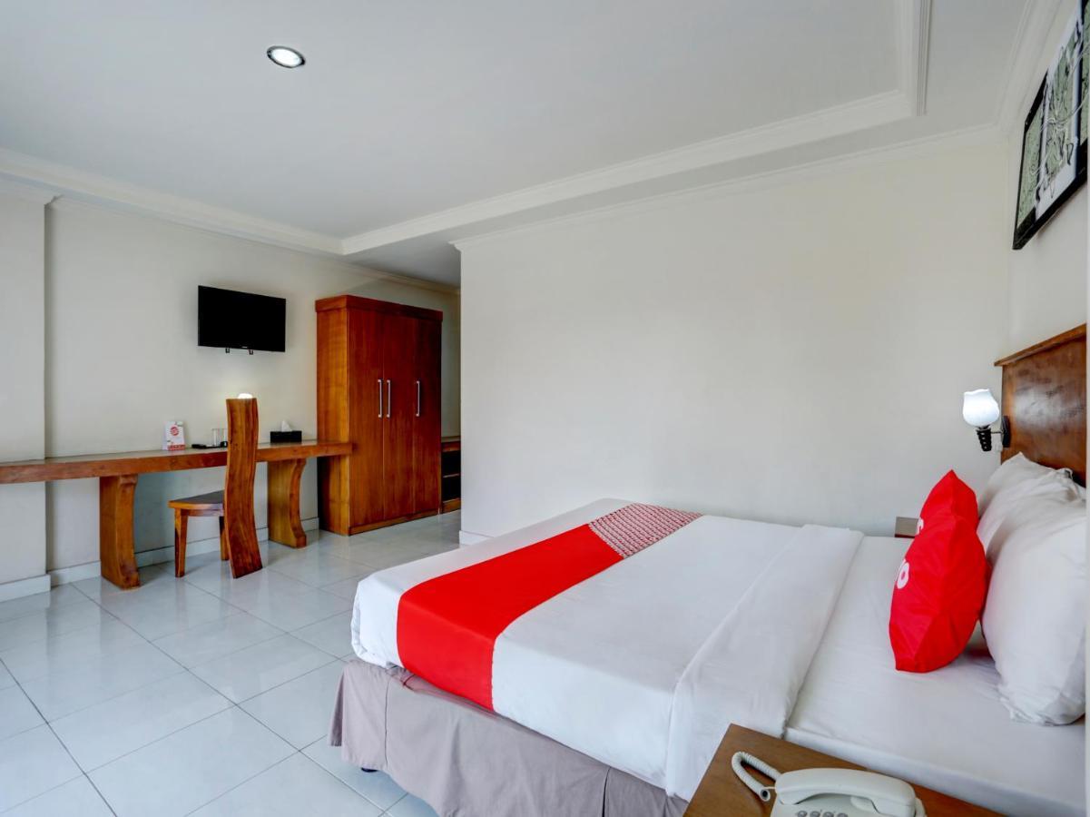 Oyo 3950 The Ratna Hotel Кута Экстерьер фото