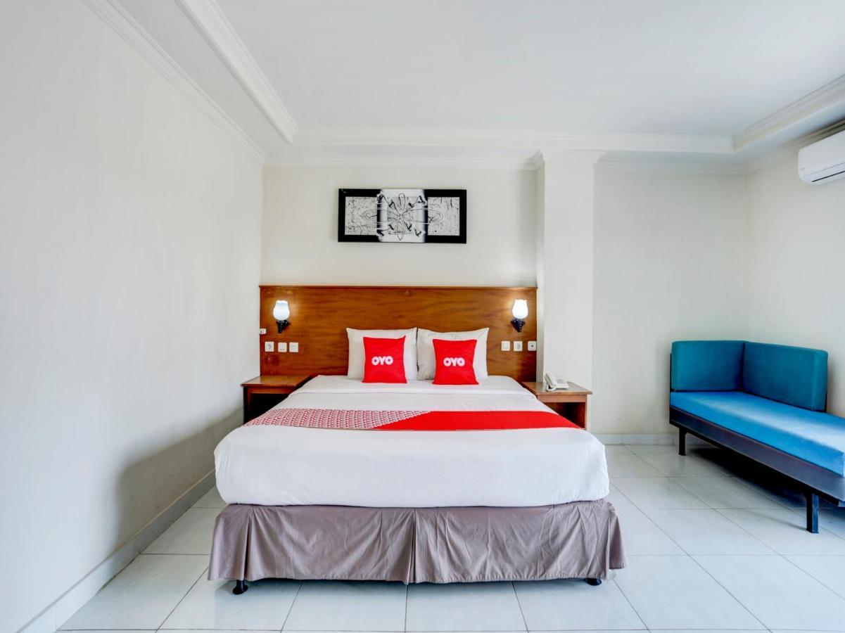 Oyo 3950 The Ratna Hotel Кута Экстерьер фото