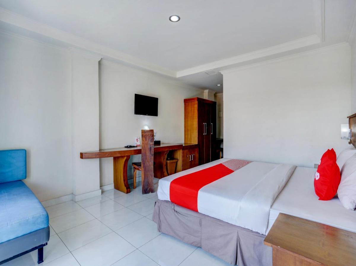 Oyo 3950 The Ratna Hotel Кута Экстерьер фото