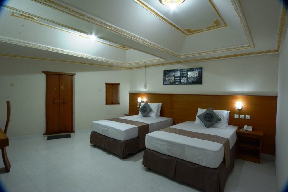 Oyo 3950 The Ratna Hotel Кута Экстерьер фото